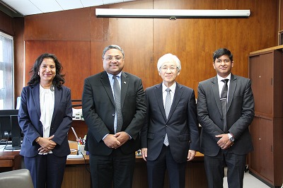 各国駐日大使団が放影研広島研究所を訪問